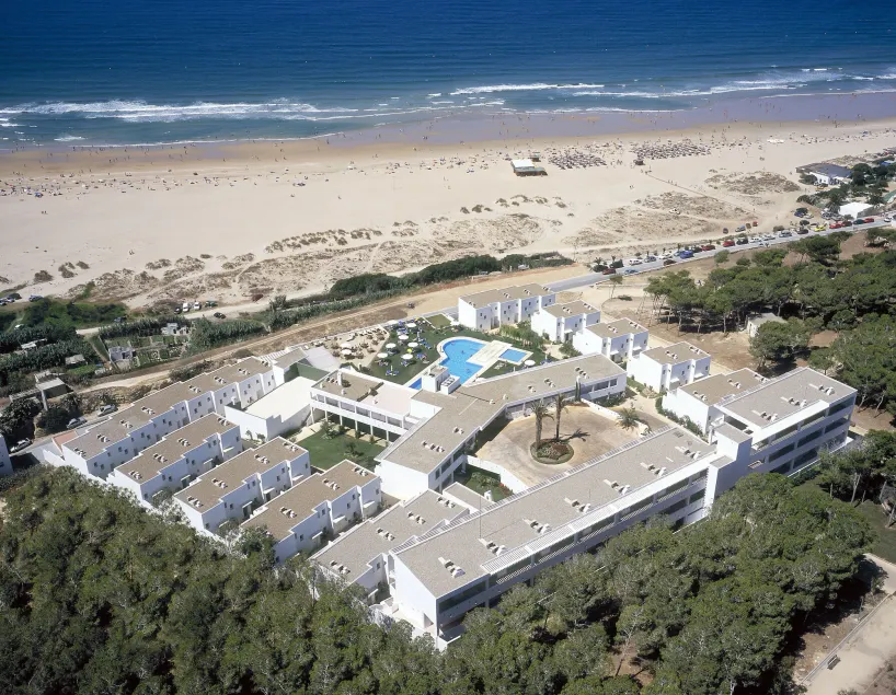 FERGUS Conil Park - Image 1