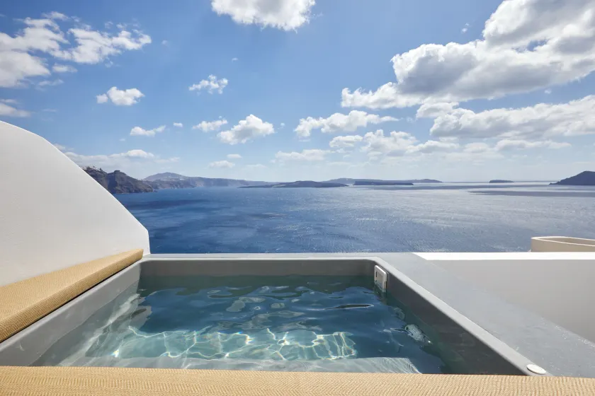 Allure Breeze Suites - Image 1