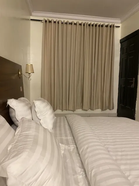 Posh Hotel and Suites Victoria Island - Image 1
