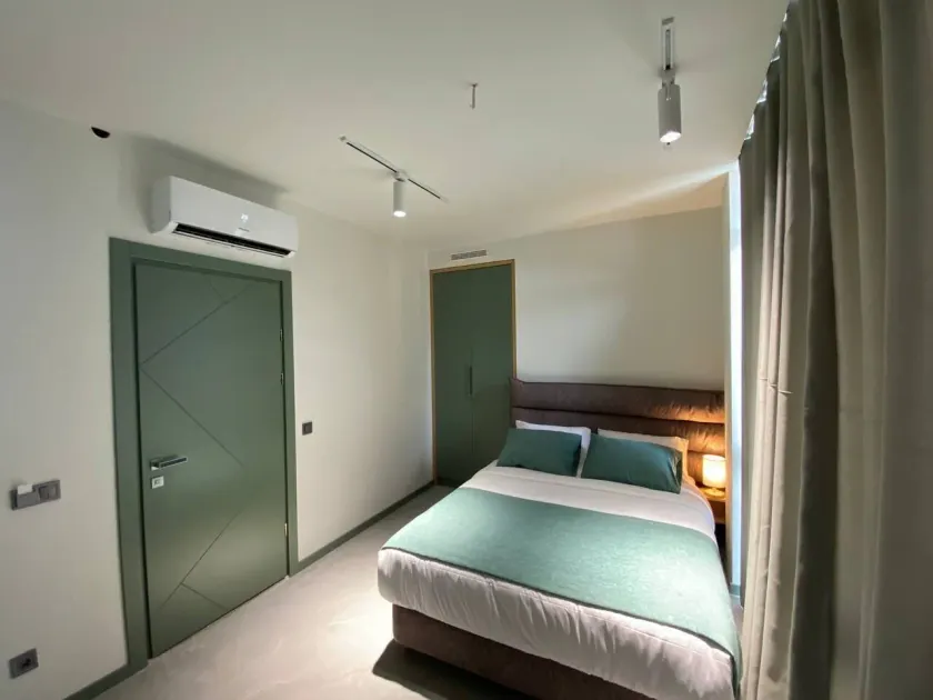H2O - Room