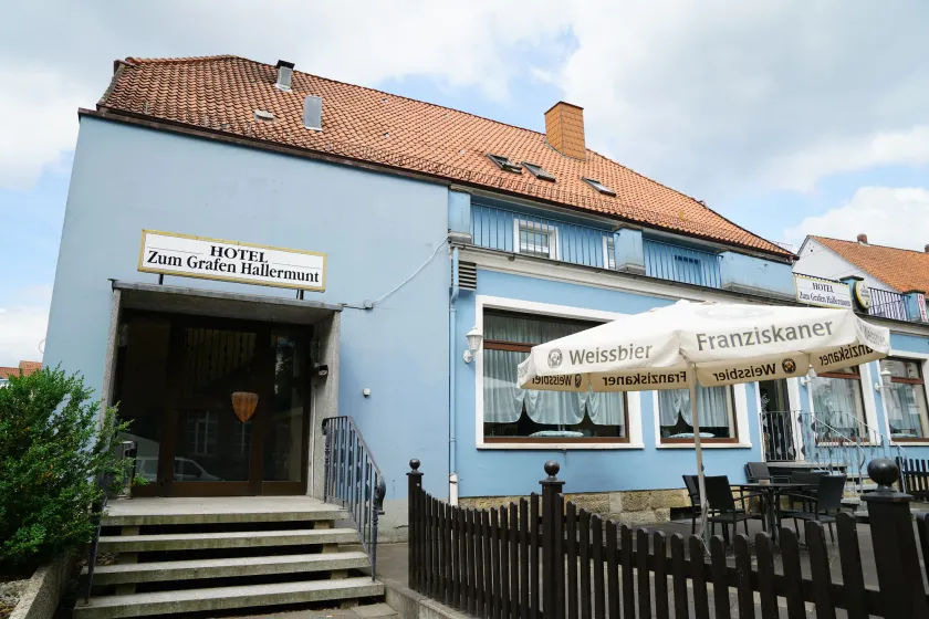 Hotel zum Grafen Hallermunt - Image 1
