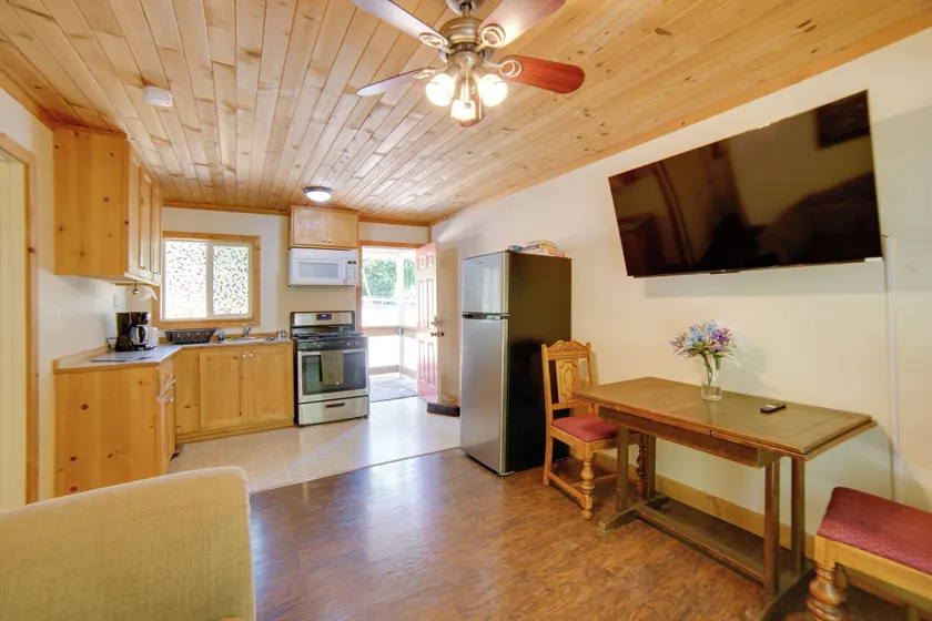 Golf & Hike: Cobb Mountain Cabin in Scenic Forest! - Image 1