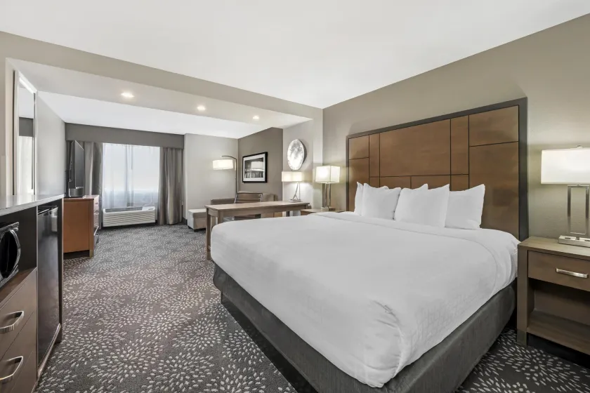 Best Western Plus Spokane North - Image 1