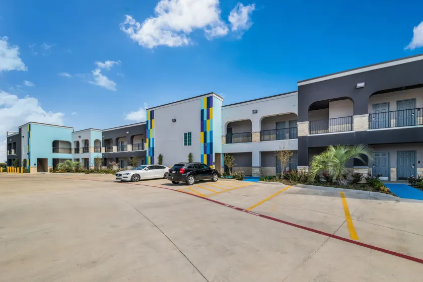 Scottish Inns Campus - Image 1