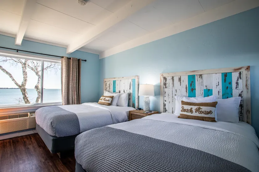 Beachfront Inn - Image 1