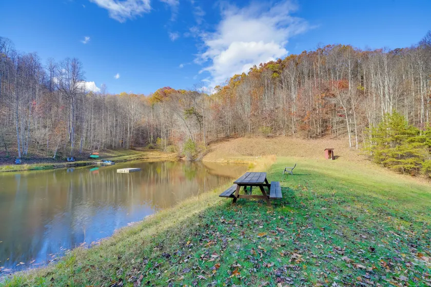 Hike & Picnic at Group Getaway in Rosedale! - Image 1
