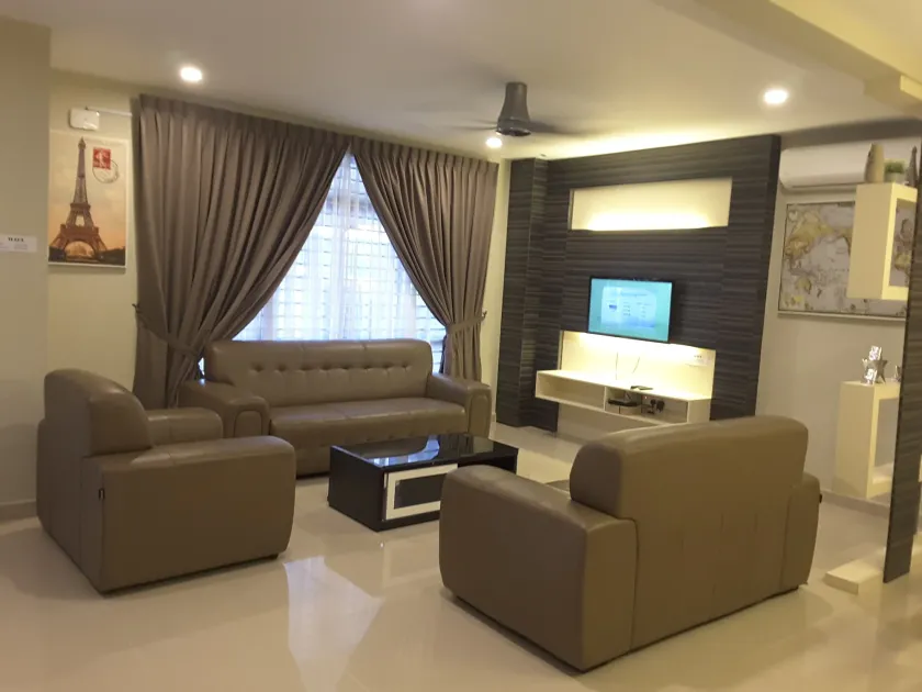 Laman Kurnia Holiday House - Image 1