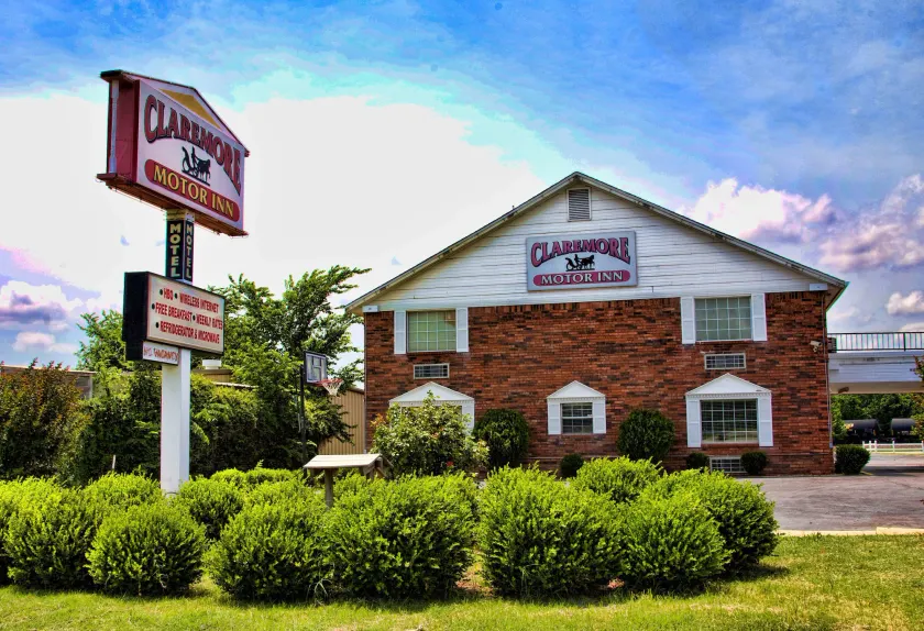 Claremore Motor Inn - Image 1