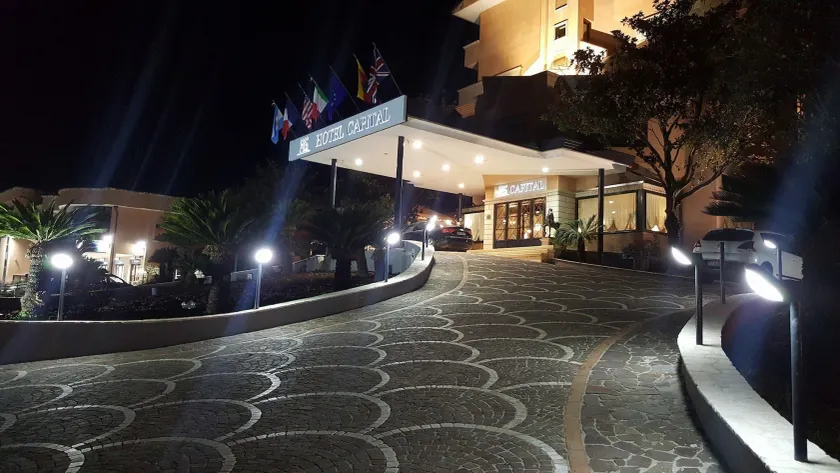 Hotel Capital - Image 1