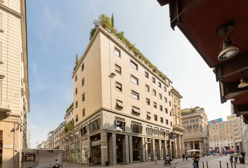AH - Duomo Essence - Image 1