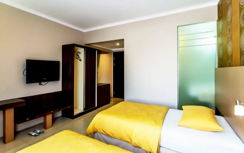 Andelir Hotel - Image 1