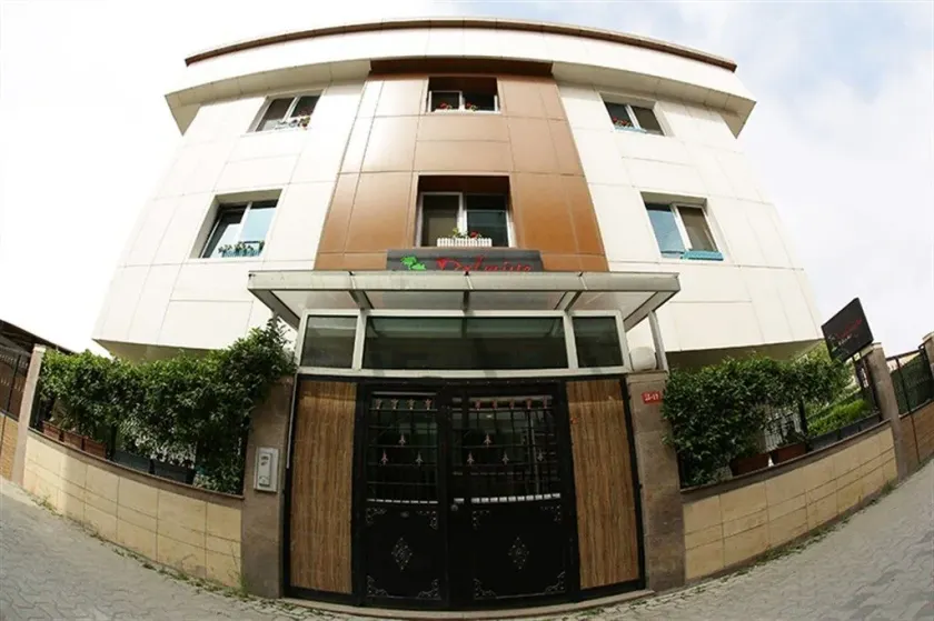 İkiz Palmiye Kiz Oğrenci Pansiyonu - Caters to Women - Hostel - Image 1