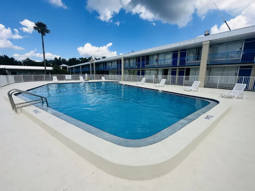 Rodeway Inn Silver Springs - Ocala East - Image 1