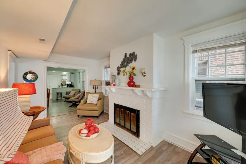 2 Blocks to Beach & Boardwalk: Ventnor City Escape - Image 1