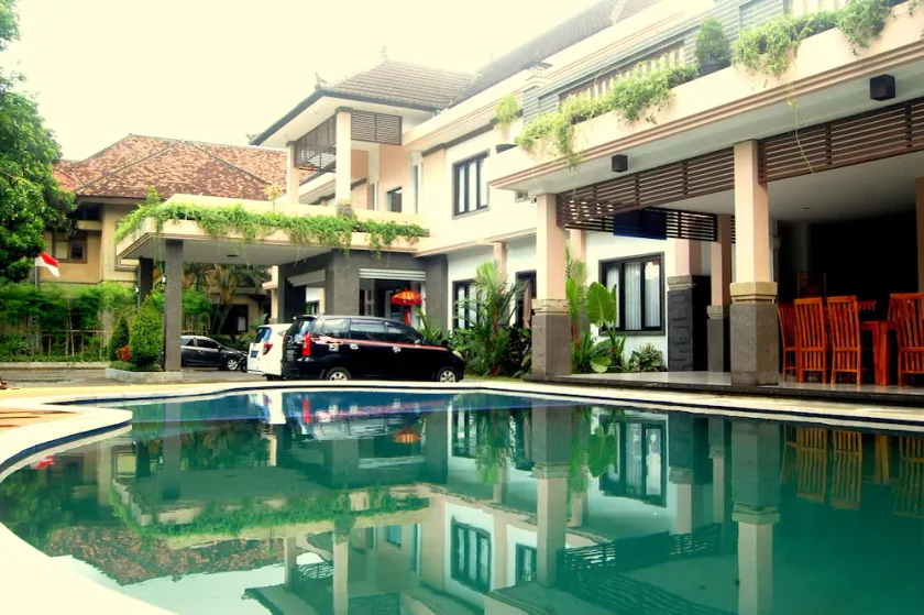 Hotel Dhyana Pura - Image 1