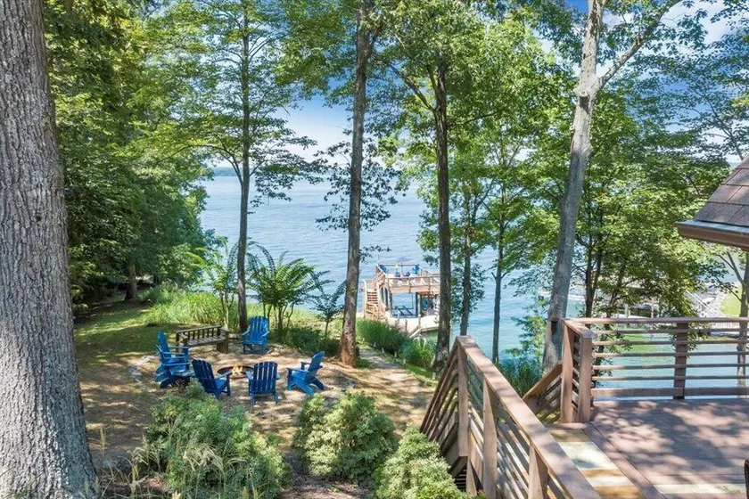 Water Front Smith Mountain Lake! Diving board, Water slide and More! - Image 1
