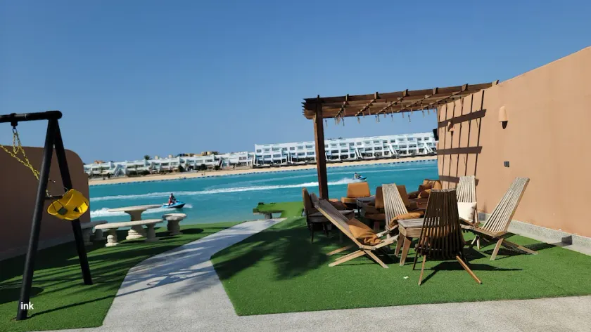 Durrat Al-Arous Villa in Moon Beach - Image 1