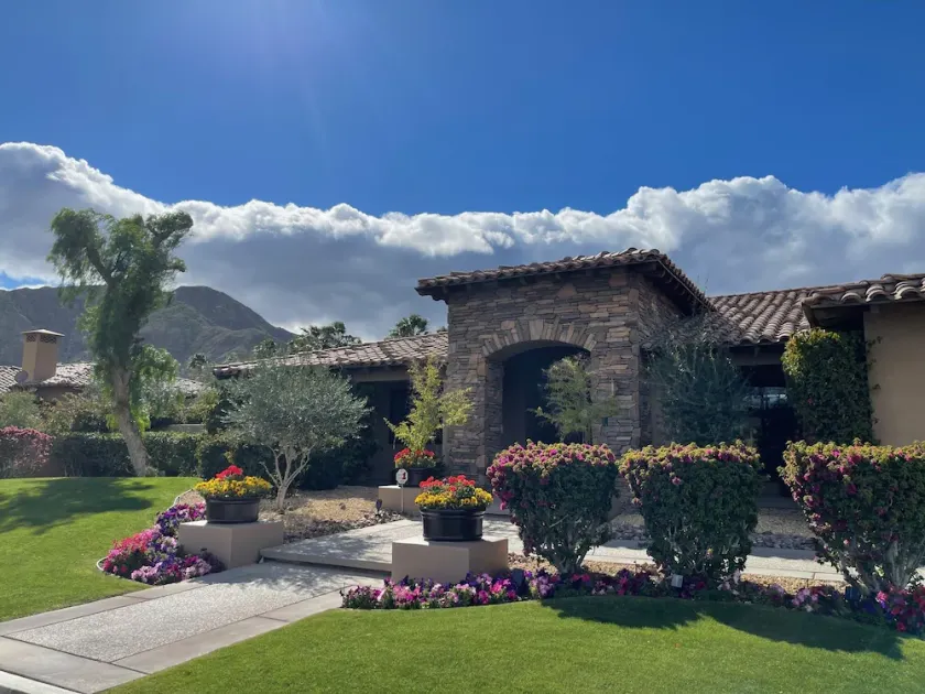 Amazing 5 bedroom Indian Wells Country Club home with private backyard! - Image 1