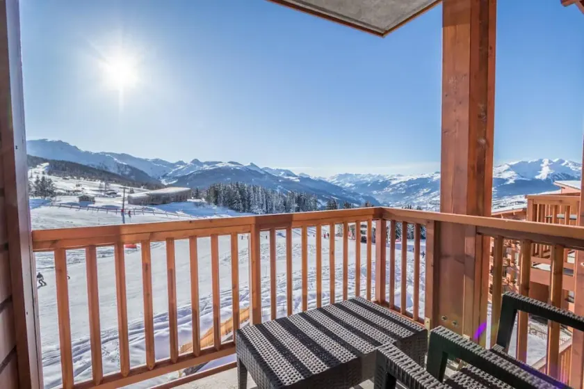 Ski-in/ski-out & foot of the slopes, 3rd floor, view ski slopes, fitness, swimming pool, sauna - Image 1