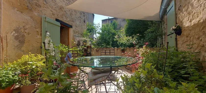 Large 17th century townhouse in centre of Forcalquier with terrace and views - Image 1