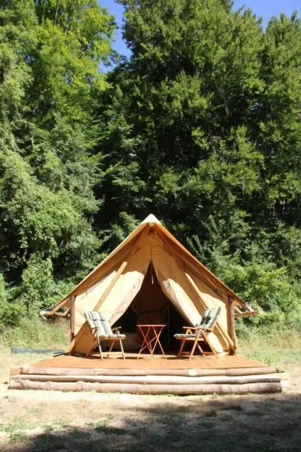 Chez Tombivouac - Image 1
