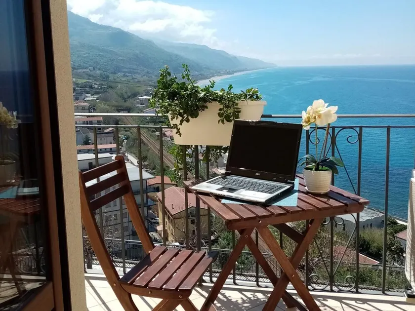 Un Oblò sul Mare - Image 1
