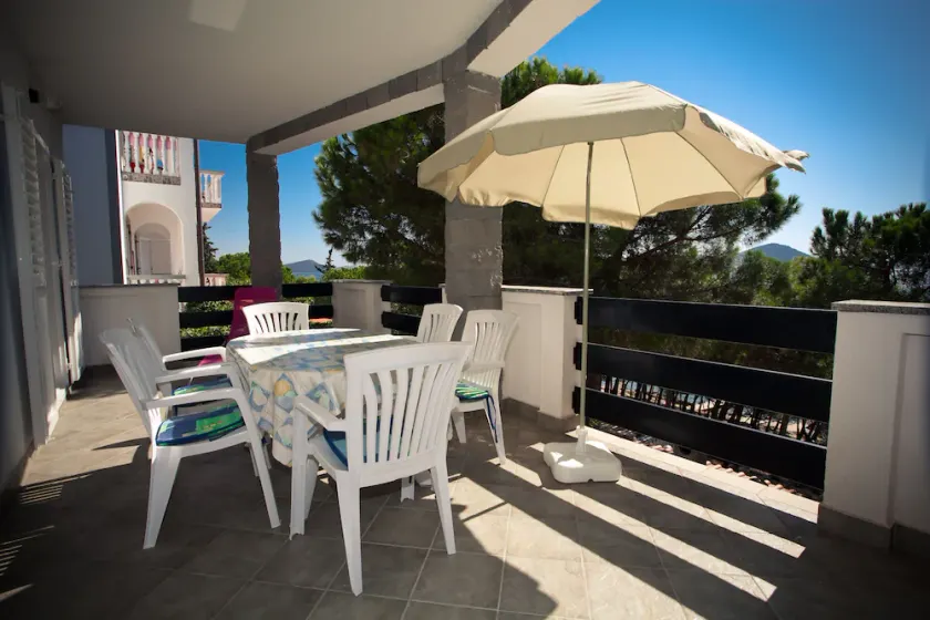 Apartment Pinetree in front of the sea - Image 1