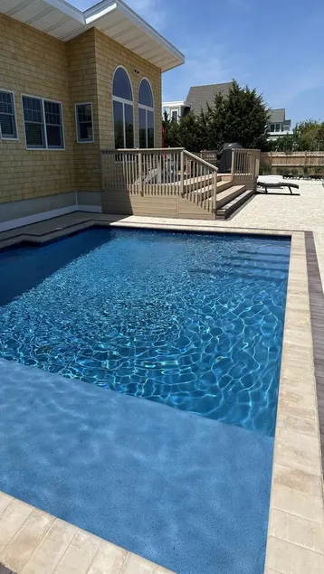 4 bedroom accommodation in Loveladies - Image 1