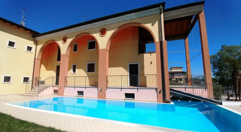 Elegante Villa in einer ruhigen Gegend mit eigenem Infinity-Pool - Image 1