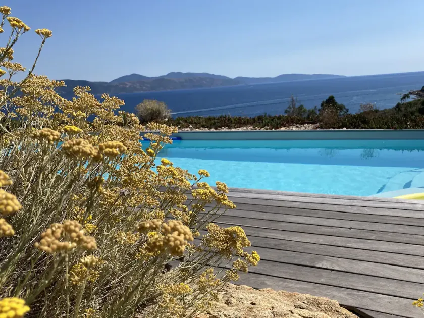 CHARMING VILLA, SEA VIEW, EXCEPTIONAL LOCATION, HEATED POOL - Image 1