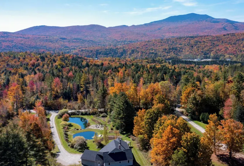 Perfect for fall! Hot tub, sauna, arcade, 18 acres - Image 1