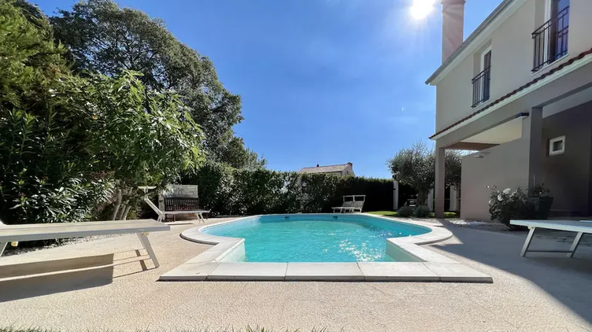 Romantic vacation apartment with large pool and beautiful garden - Image 1