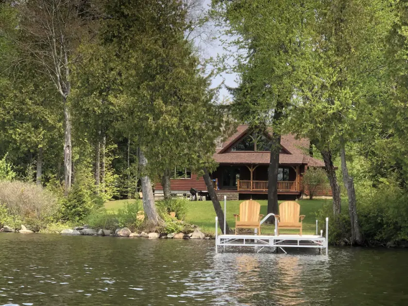 Loon's Nest-Lakefront Home W / Yard, ildsted, kano, kajak og selvfølgelig løkker! - Image 1