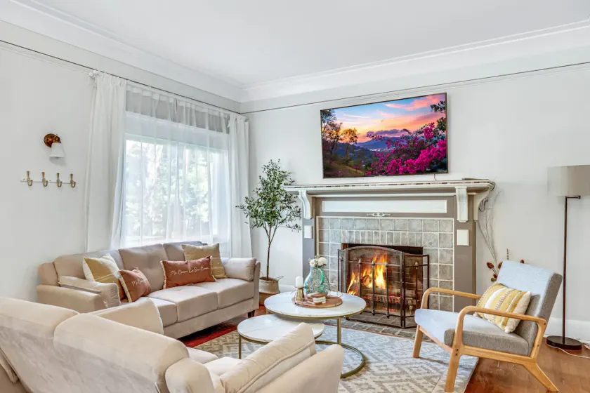 A Huge, Calm, Relaxing, Beautiful Home close to Universal Studio - Image 1