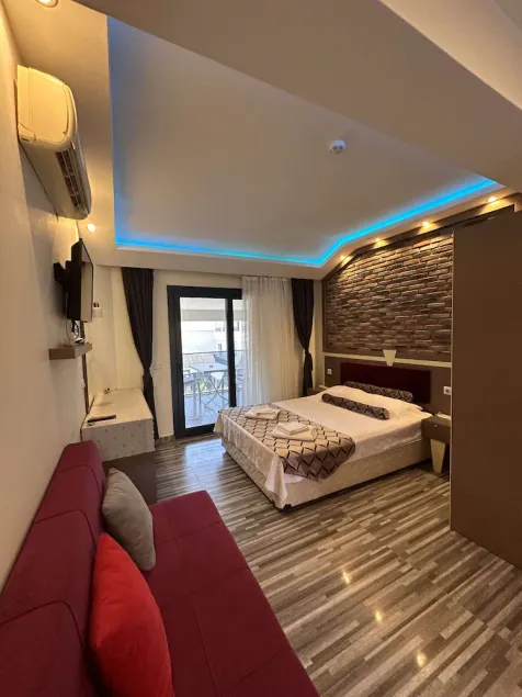 Hotel Falcon Home  - Image 1