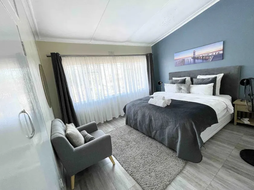 Chic Modern House on Neasden - 2085 - Image 1