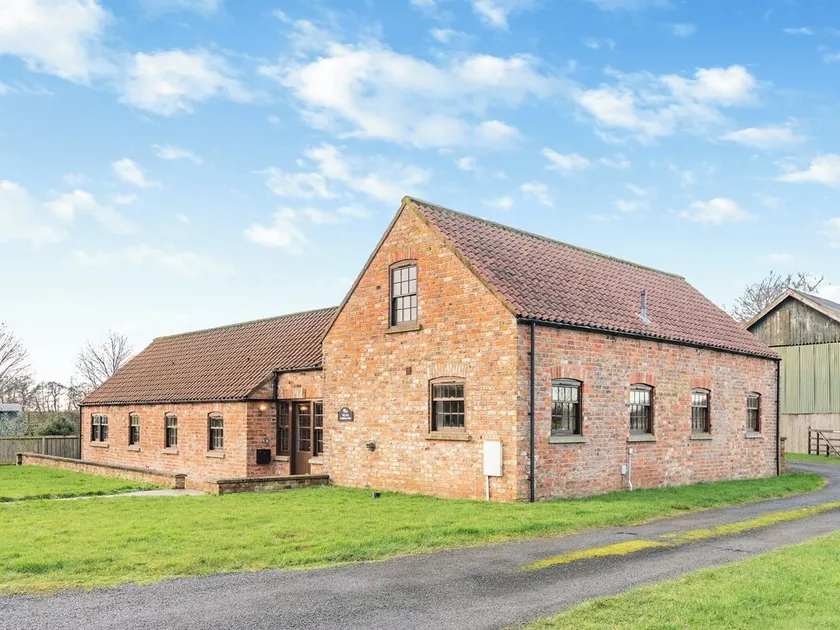 The Old Combine Shed - Image 1
