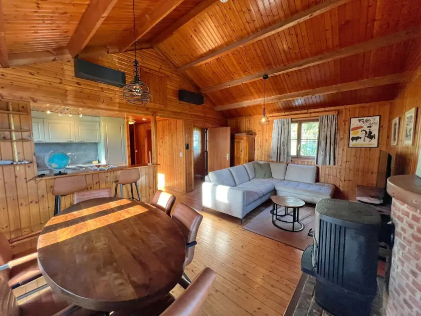 Beautiful Bungalow for 4 People With Large Garden - Image 1