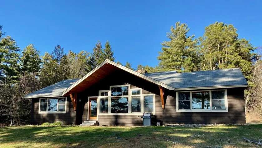 Lake House - Mirror Lake - Image 1