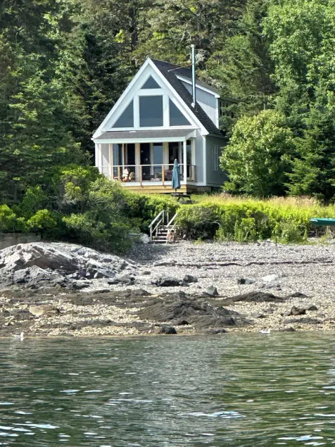 Beach Front in Magical Cape Rosier Newly renovated. - Image 1