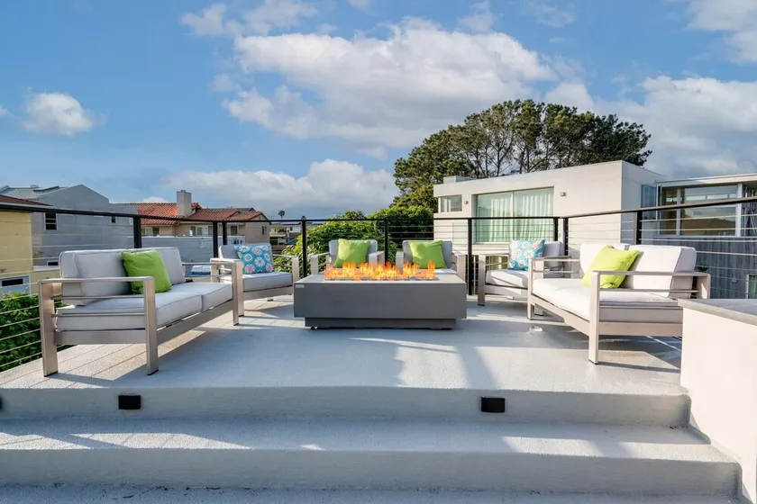 Ocean View Rooftop Deck + Walk to Beach - Image 1