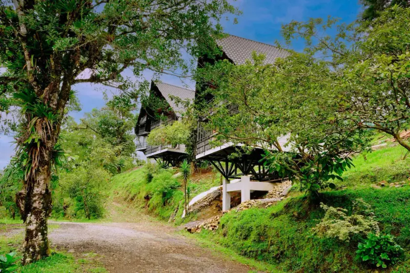 Hotel Los Sueños de Bajos del Toro - Image 1