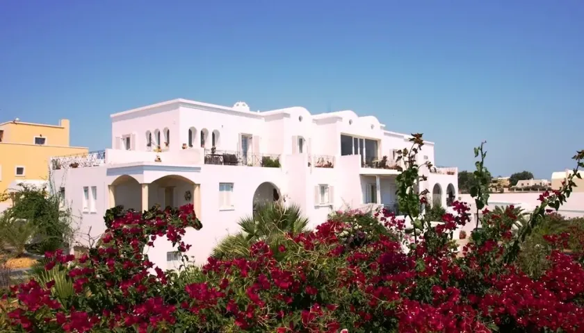 BLISS ESTATE, vista al mar, en la playa negro, Exclusivo. - Image 1