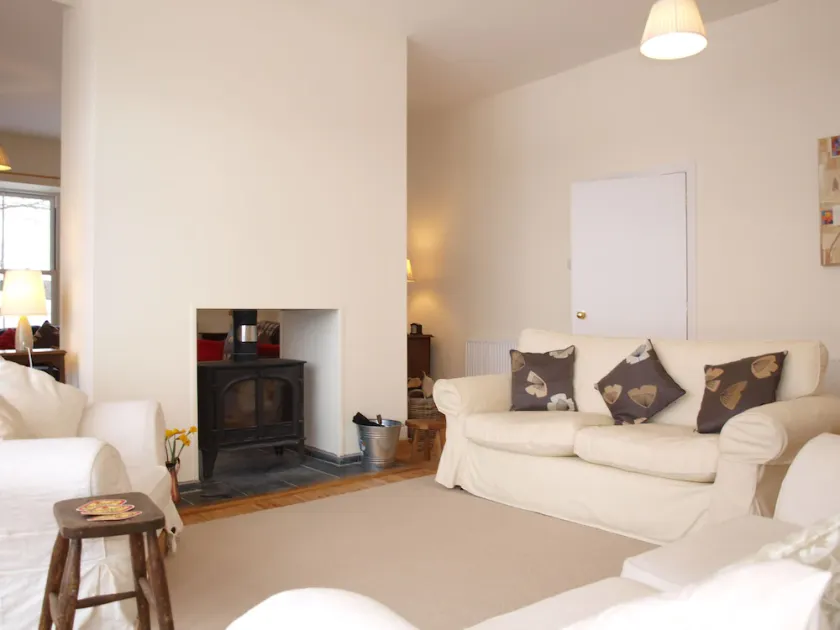 6 bedrooms,6 bathrooms, spacious former rectory, ideal for family holidays - Image 1