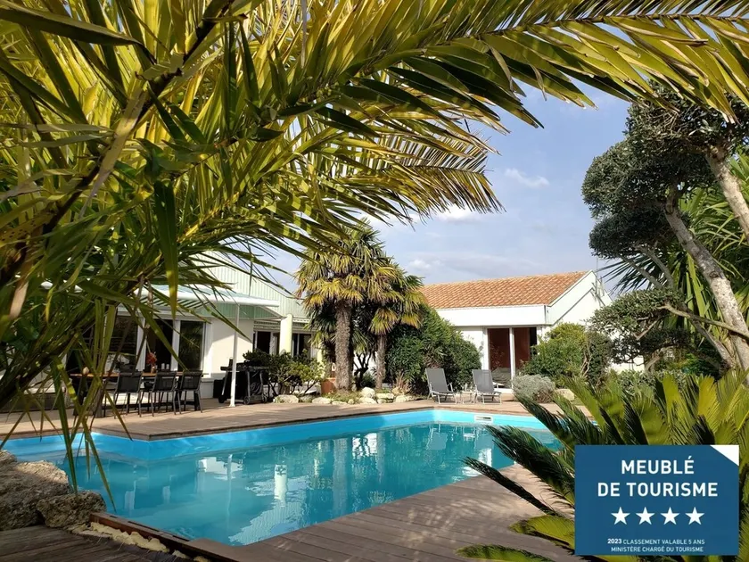 Villa Seychelles 4*: swimming pool & tropical garden, sea 1.5km away - Image 1