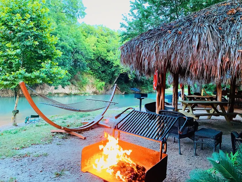 #34 Son's River Ranch - Glamping Cabin w/ 2 Queen Beds - Image 1