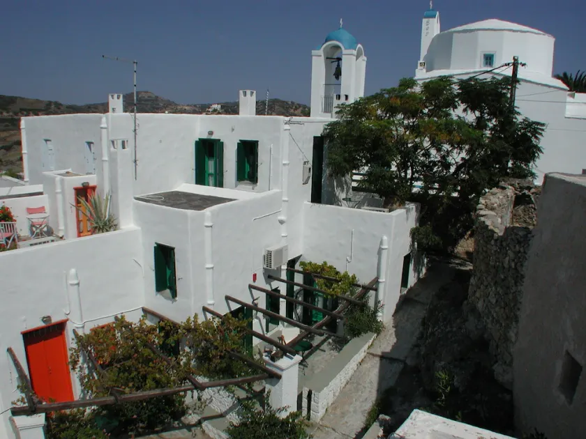 Kochylia trad. House 2 (cypress green) in a quiet central location - Image 1