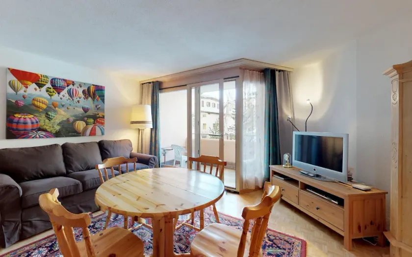 Popular apartment house centrally located in Celerina. - Image 1