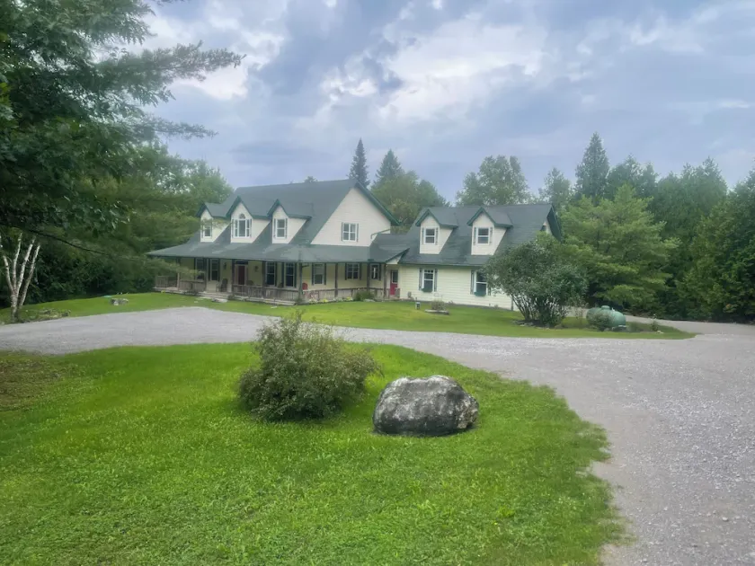 Absolutely Private Waterfront! - Image 1
