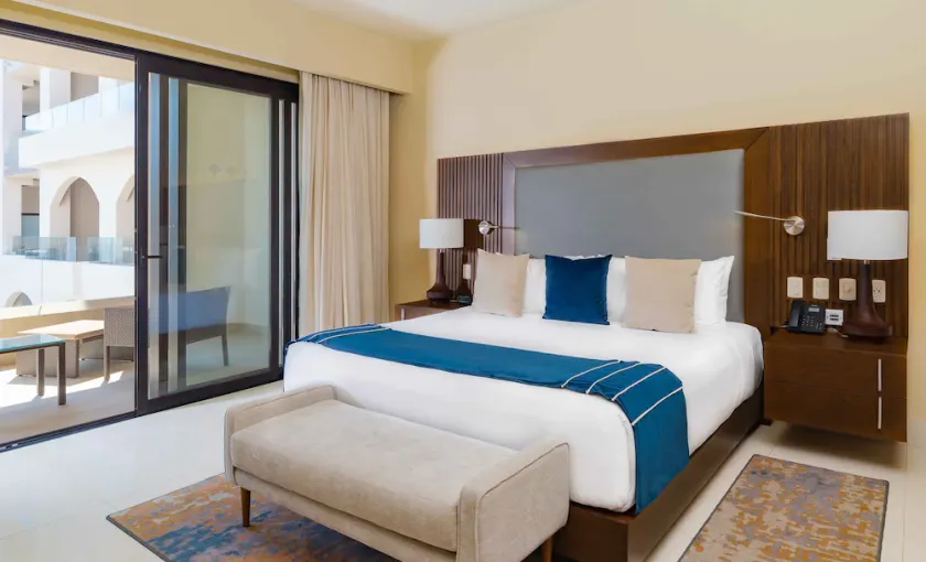 Spacious Two Bedroom Suite....Amazing Pools including a Lazy River - Image 1